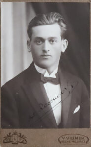 Profilová fotografie ze studijních let (květen 1928)